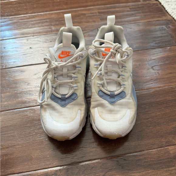 Nike react tennis shoes - Picture 1 of 4